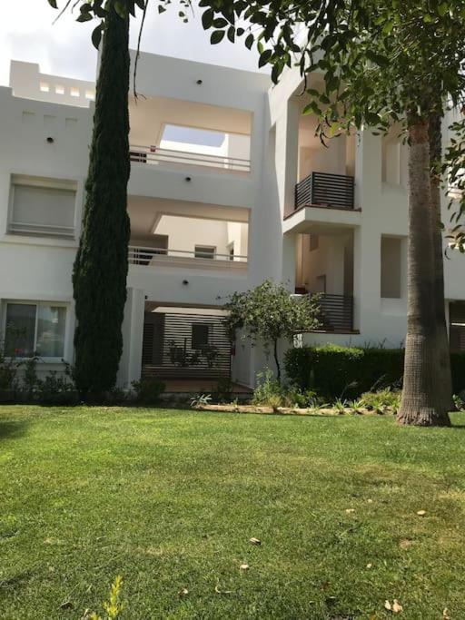 Alcazaba Blue Lagoon 3 Bedroom, Ground Floor Apartment Estepona Kültér fotó