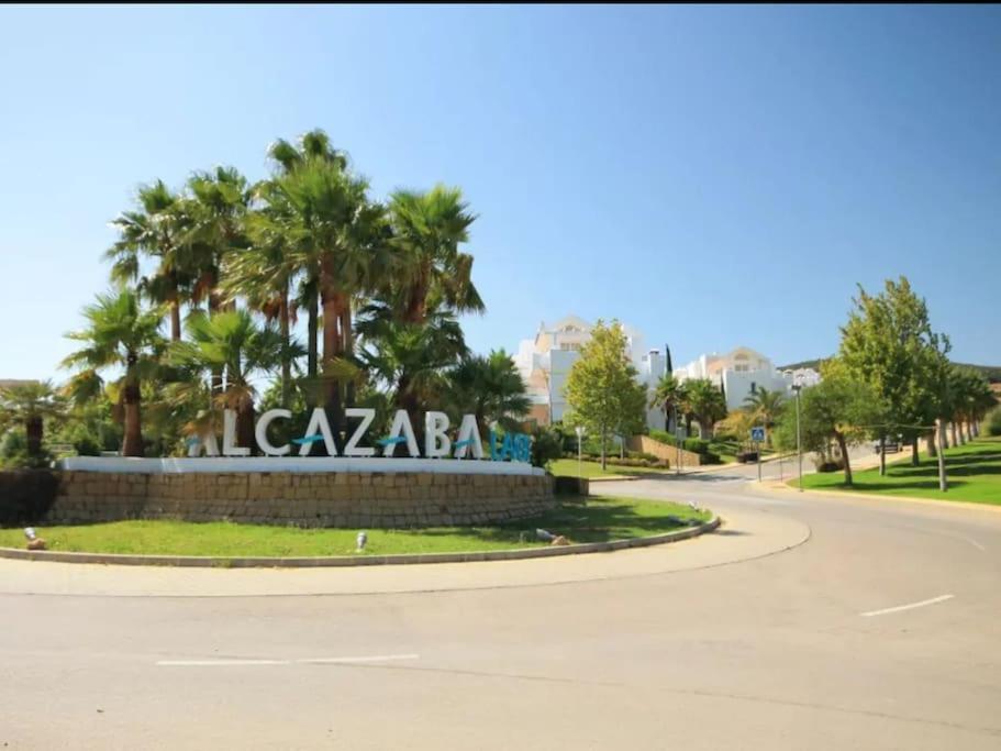 Alcazaba Blue Lagoon 3 Bedroom, Ground Floor Apartment Estepona Kültér fotó