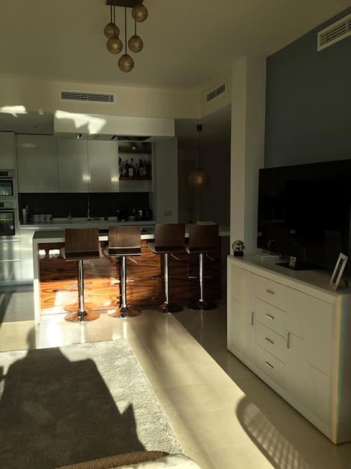 Alcazaba Blue Lagoon 3 Bedroom, Ground Floor Apartment Estepona Kültér fotó