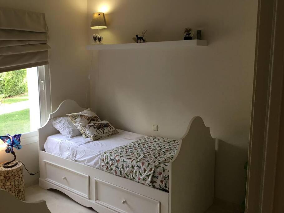 Alcazaba Blue Lagoon 3 Bedroom, Ground Floor Apartment Estepona Kültér fotó