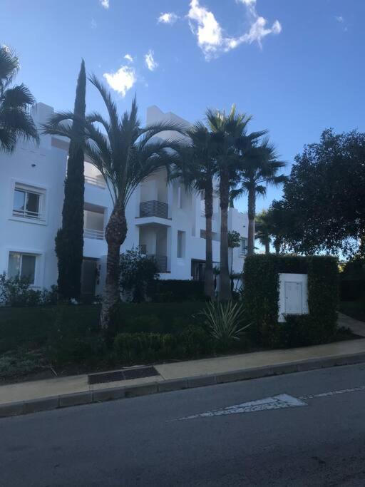 Alcazaba Blue Lagoon 3 Bedroom, Ground Floor Apartment Estepona Kültér fotó