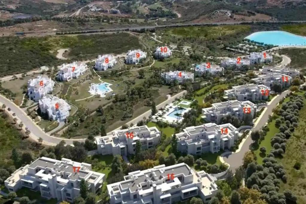 Alcazaba Blue Lagoon 3 Bedroom, Ground Floor Apartment Estepona Kültér fotó